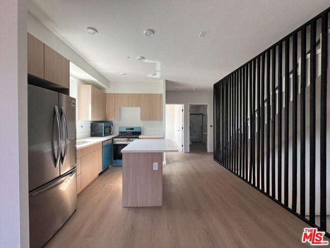 Photo - 1230 S Berendo St