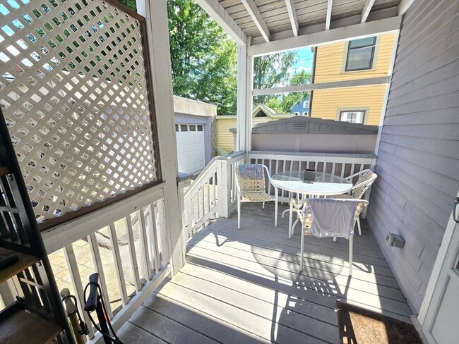 Photo - 28 Bardwell St Unit 1