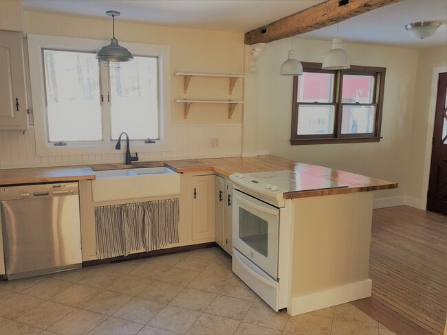 Photo - Single Family Home On 6 Acres Of Land
