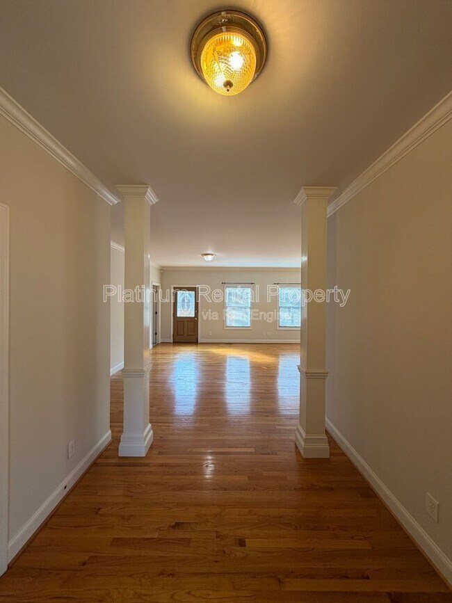 Photo - 3440 Alexander Cir