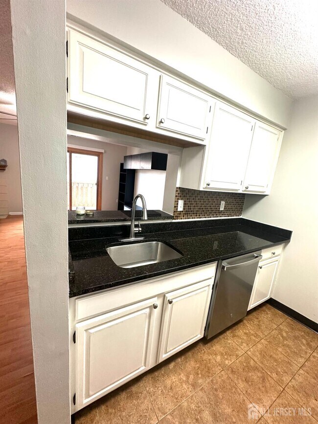 Photo - 4901 Ravens Crest Dr