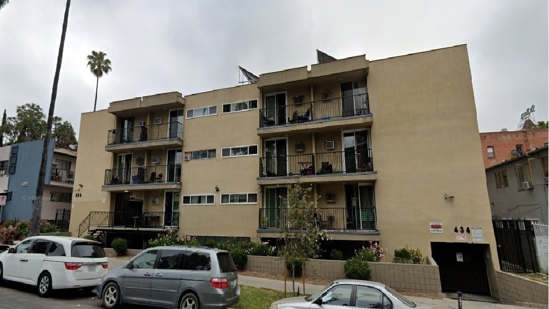 Photo - St Tropez Apartments