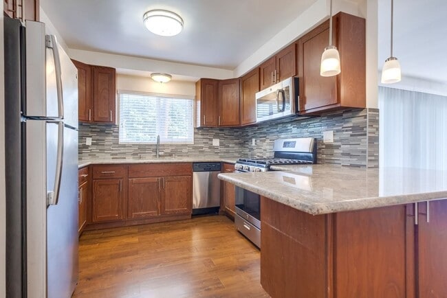 Photo - 501 Marlborough Ave