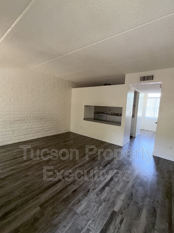 Photo - 20 N Leonora Ave