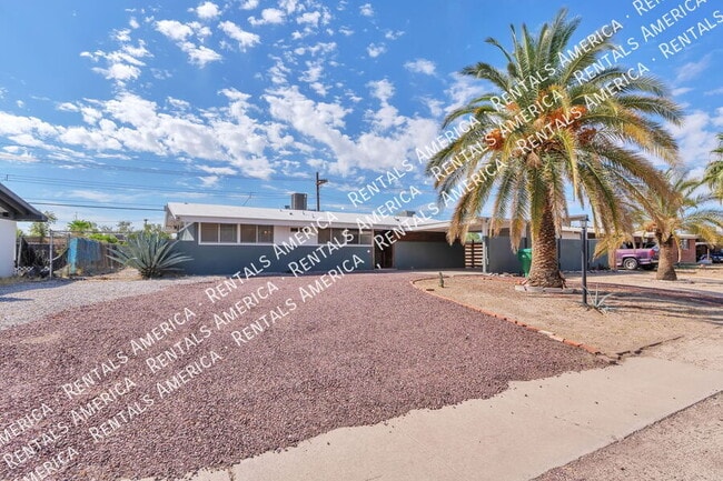 Photo - 1311 W Wheatridge Dr