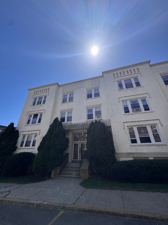 Photo - 6 Radcliffe Rd Unit 1