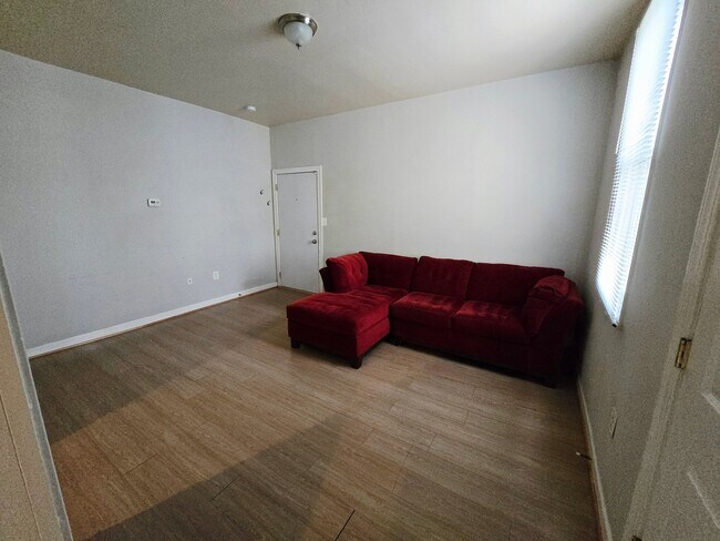 Photo - 615 Homestead St Unit 1B