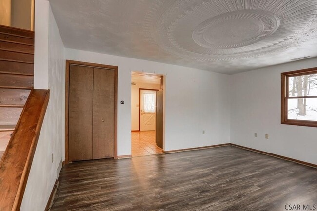 Photo - 111 Industrial Park Rd