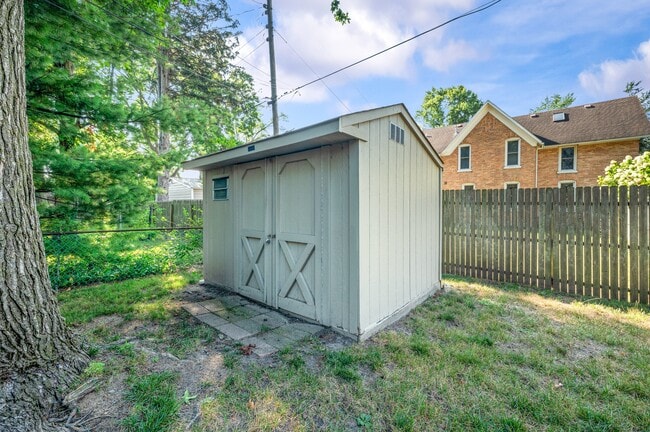 Photo - 1686 N Teakwood Dr