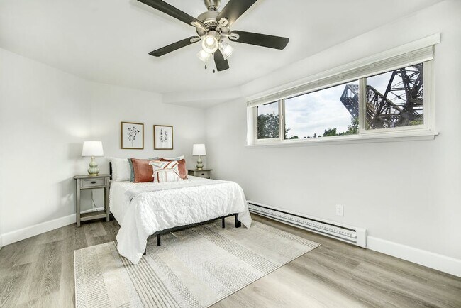 Photo - Breakwater Apartments