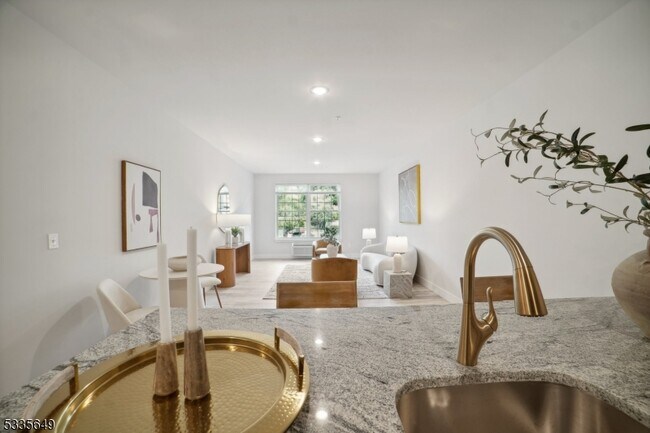 Photo - 227 N Walnut St Unit 306