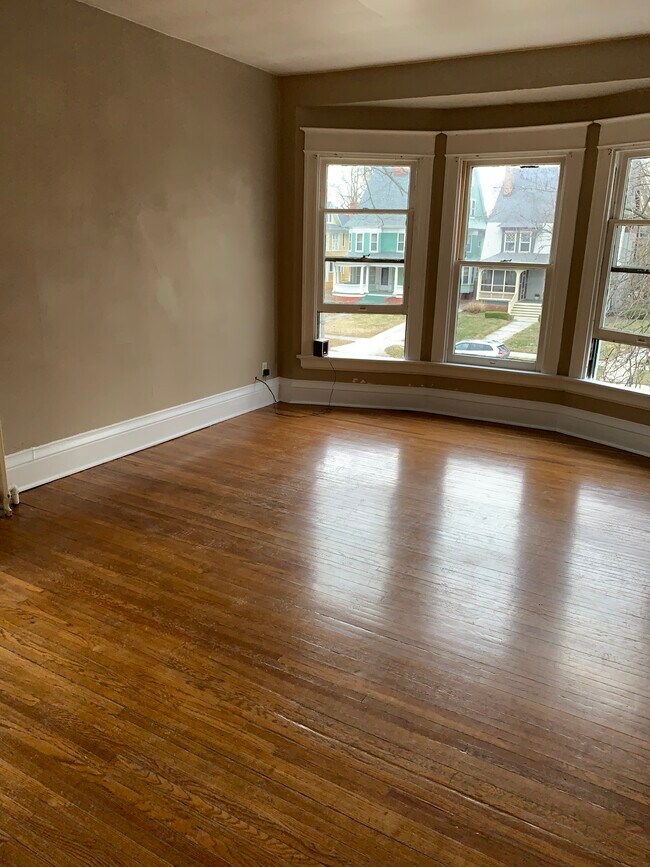 Photo - 2274 Robinwood Ave Unit 4