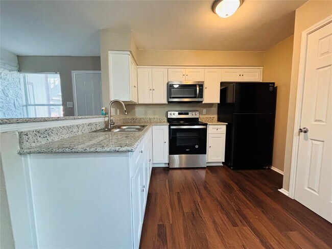 Photo - 503 Hardin Ct