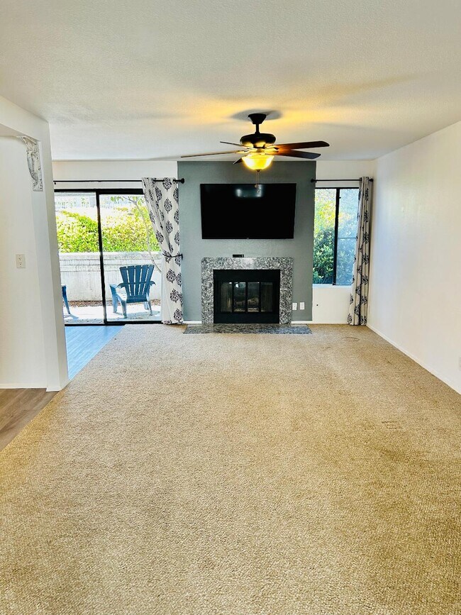 Photo - 520 Via De La Valle Unidad H