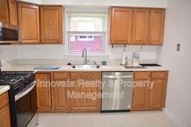Photo - 1714 Loney St