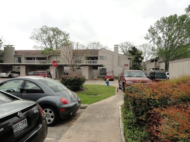 Photo - 9522 Pagewood Ln