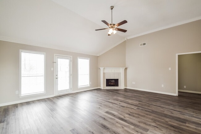 Photo - 9922 Lacee Ln