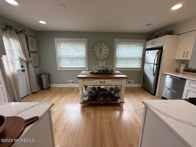 Photo - 15 Meredith Ct