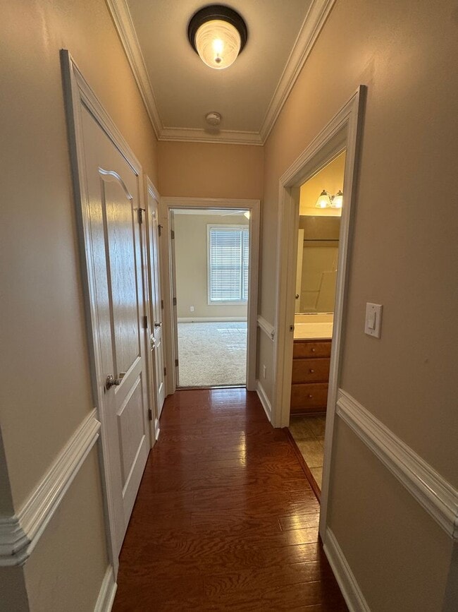 Photo - FOR RENT - Luxury Condo near downtown