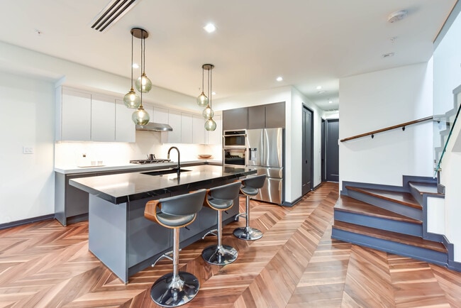 Building Photo - 1349 Randolph St NW Unit PH