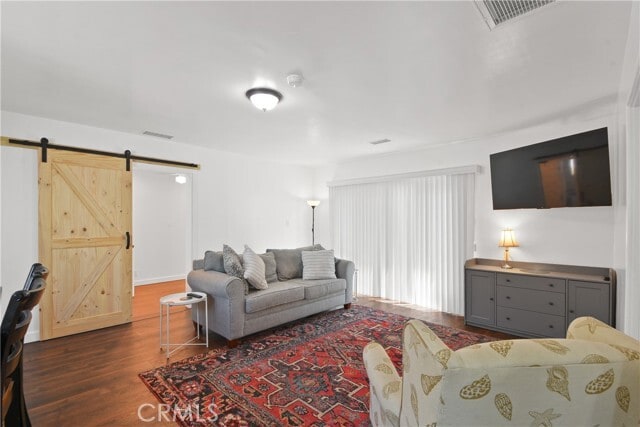 Photo - 642 Terrylynn Pl