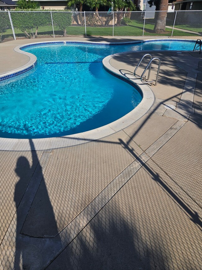 2570 College Ln