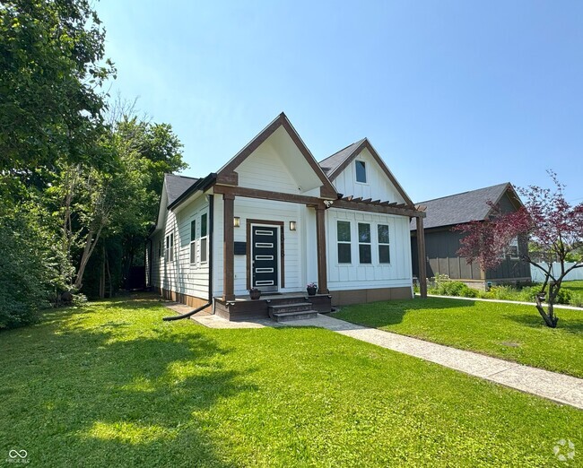 Building Photo - 1818 N Cornell Ave Rental