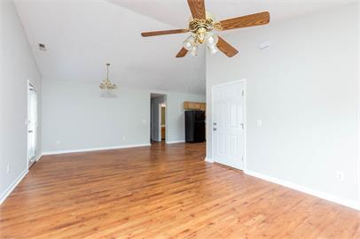 Photo - 300 Elkchester Cir