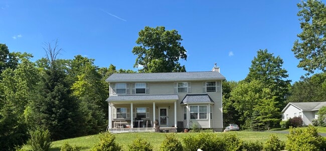 Building Photo - 296 Birchwood Dr N