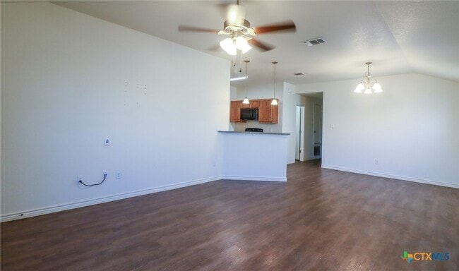 Photo - 909 Lasso Dr Unit B