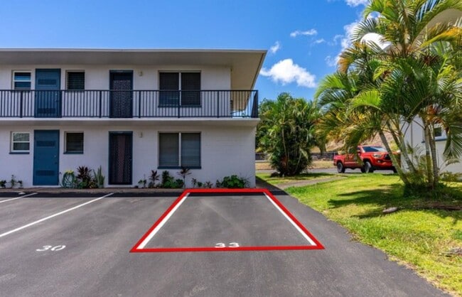 Photo - Nice & Clean 2 bedrooms, 1 bath and 1 parking apartment is located in Waipiolani Building Unit E141