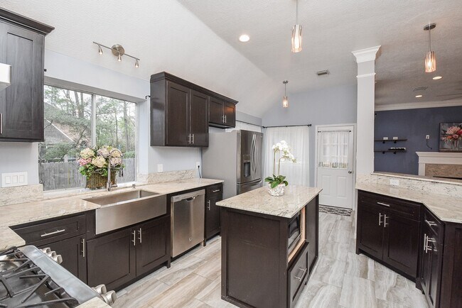 Photo - 71 N Crossed Birch Pl