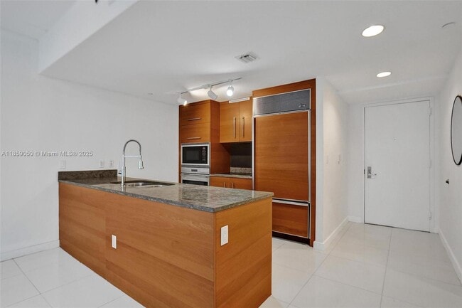 Photo - 475 Brickell Ave Unit 1714