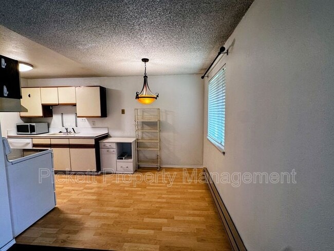 Photo - 3206 Pine Rd NE Unidad C14