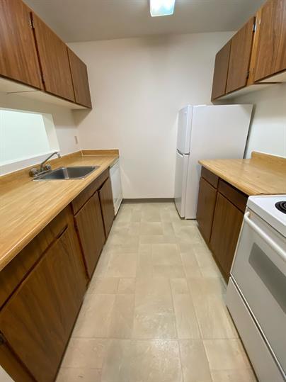 Photo - 10311-10396 96 Ave