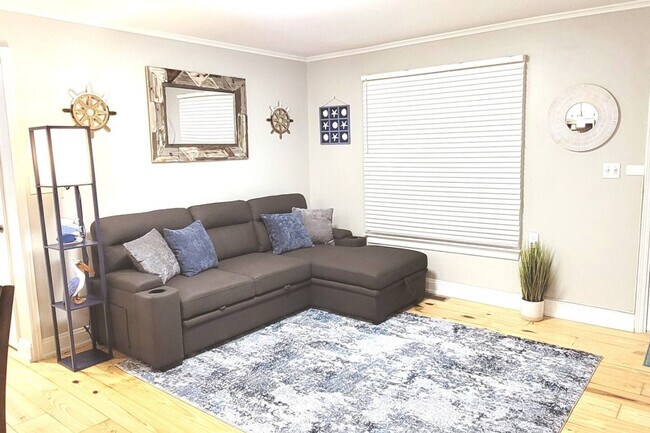 5 N Maple Ave Unit SI ID1374773P