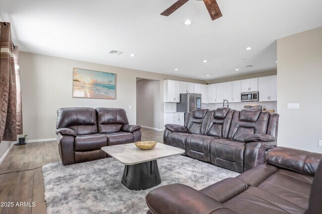 Photo - 11049 W Hadley St