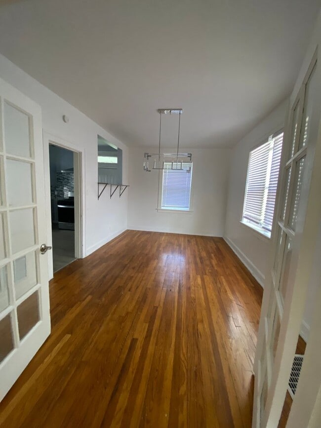 Photo - Charming 3 Bedroom Home!