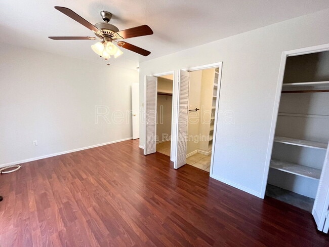 Photo - 687 Vallie Ct