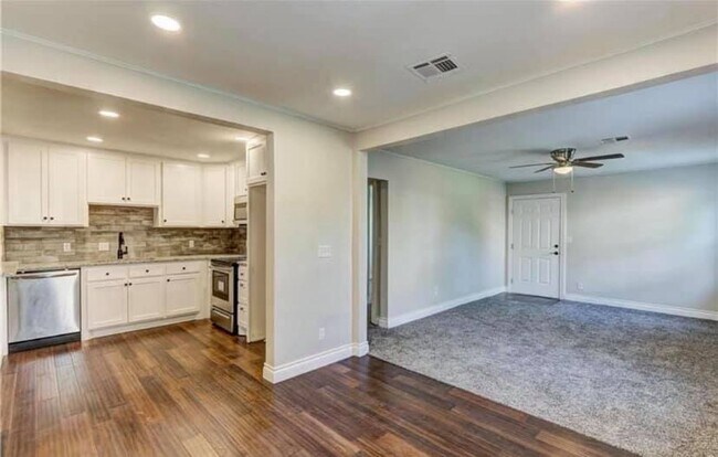 Photo - 2321 NW 33rd St Unidad 2321