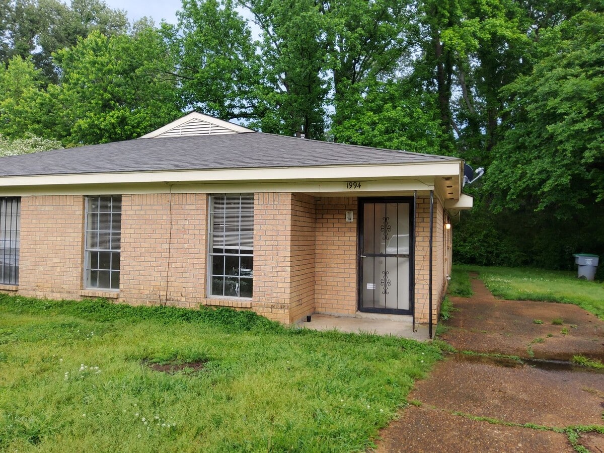 Photo - 1994 Goldbrier Ln Townhome