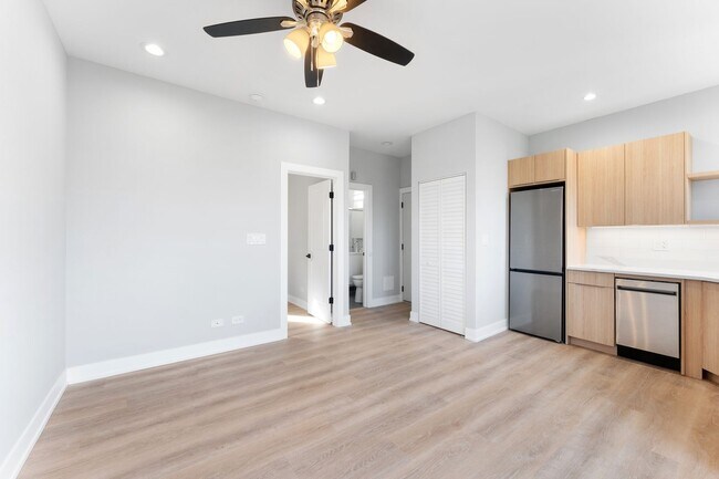 Photo - 1542 W Jonquil Ter Unit 207