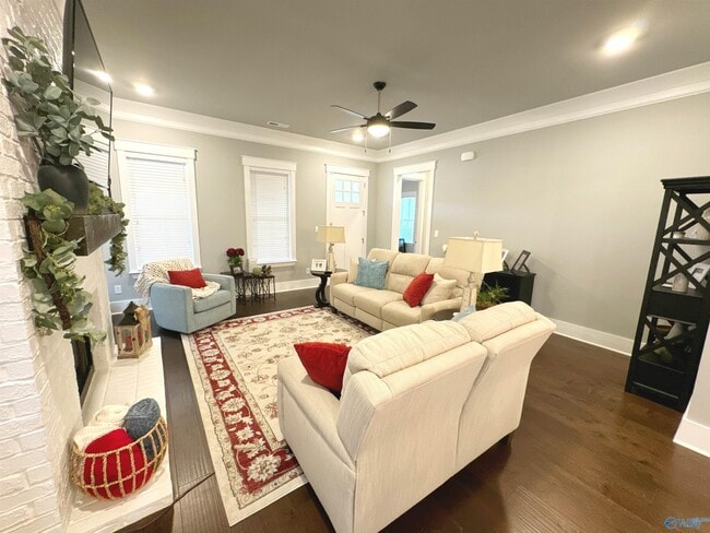 Photo - 209 St Louis St