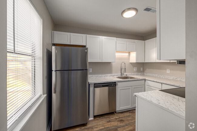 2BR, 1.5BA - 1,100SF: Kitchen - The Folly Townhomes