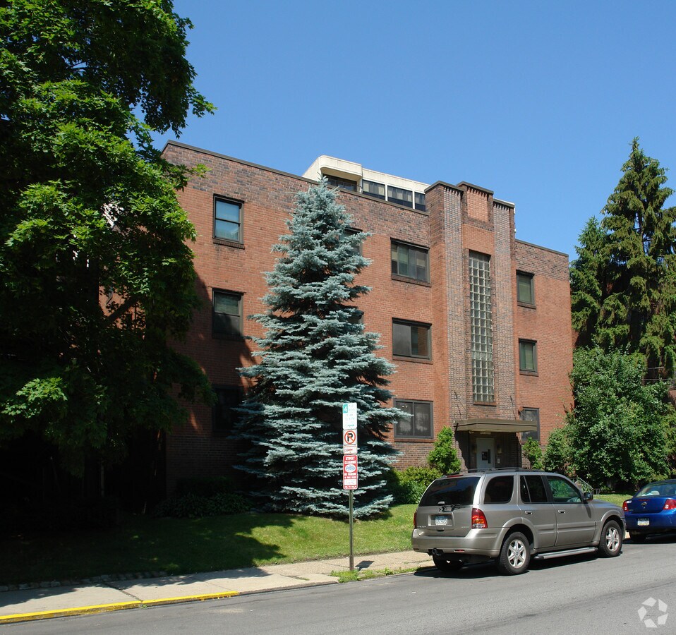 Shirley Apartments - Shirley Apartments