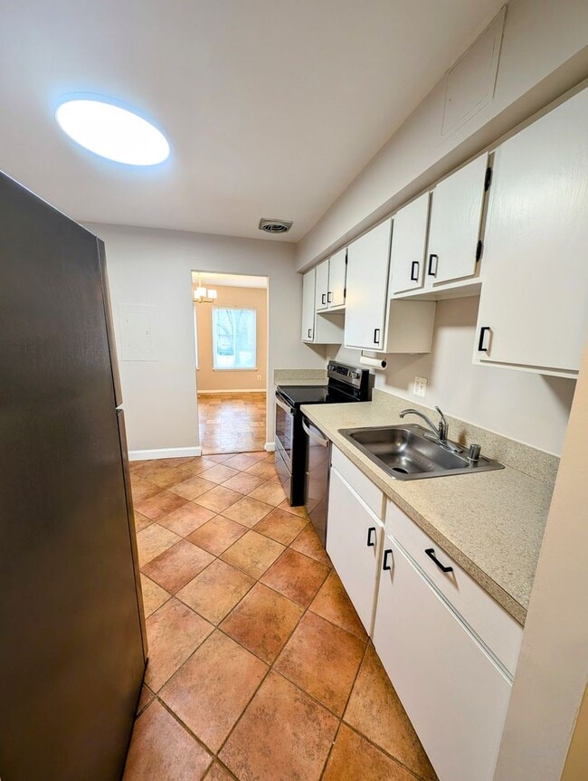 11309 Commonwealth Dr