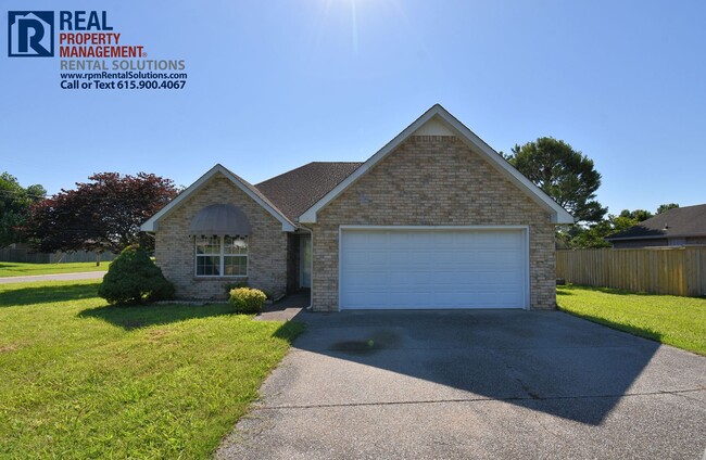 Building Photo - All Brick 3bd 2ba home with attached garage on a corner lot!