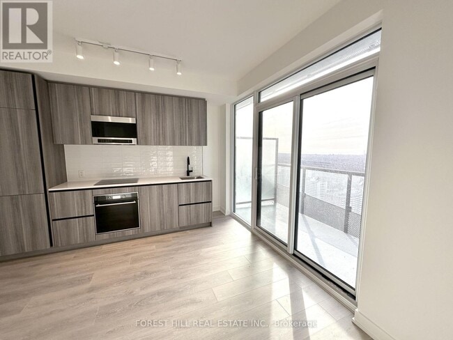 Photo - 117 Broadway Ave Unité 2612