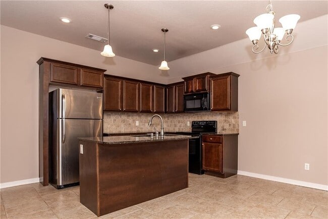 Photo - 3106 SW Hillstone Ave