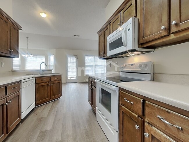 Photo - 3145 Amanda Belle